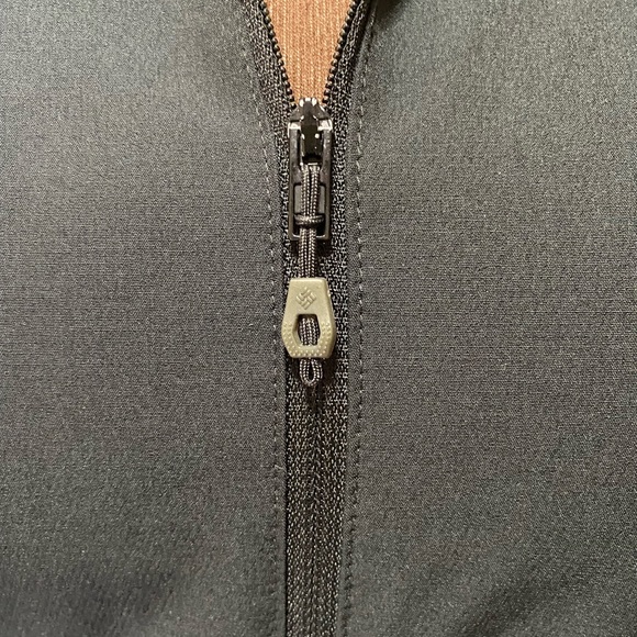 Womens Columbia sun protective sports jacket - Picture 5 of 6